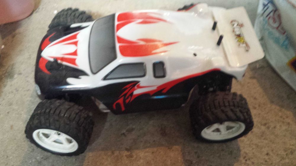 RC 1/16 с нитро двигател