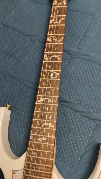 Электрогитара ibanez