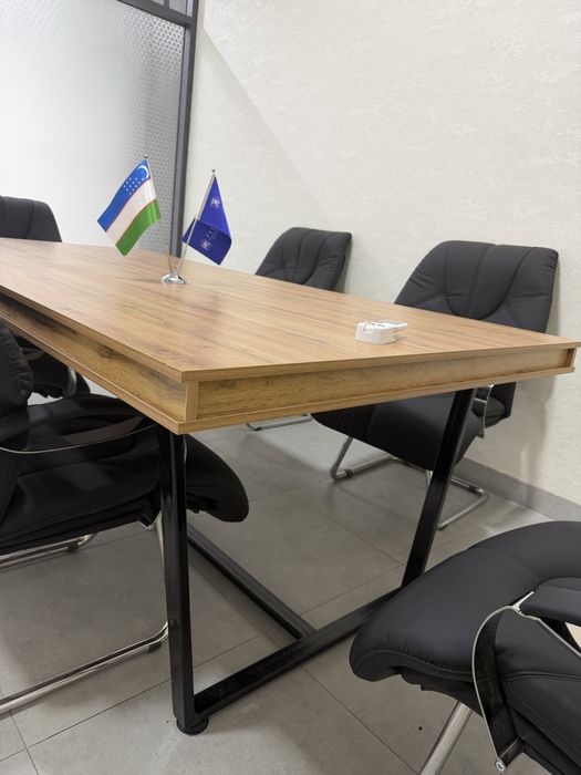 Стол мебельный ПРОДАЕТСЯ