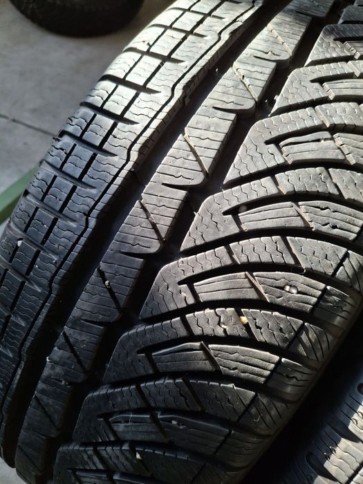 2 Anvelope  de iarnă 225 45 r18 Michelin
