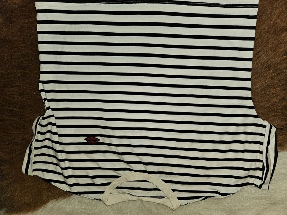 Vand tricou de dama fin in dungi M