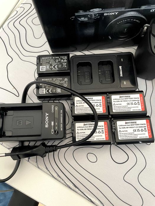 Sony A6400 + обектив Sony SEL 16-50mm f/3.5-5.6 P