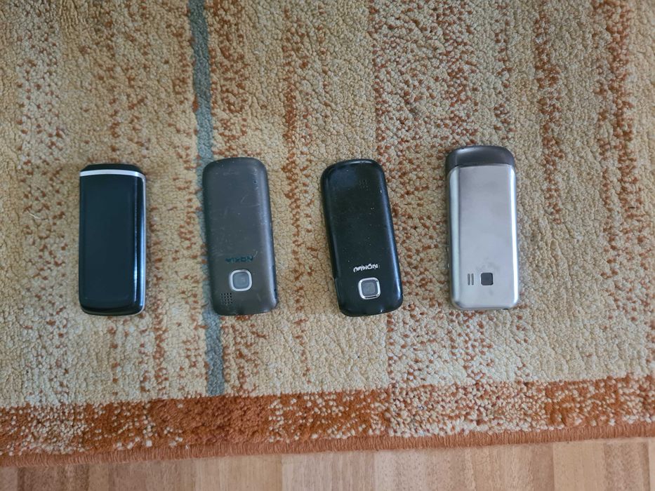 Vând telefoane cu butoane pentru piese