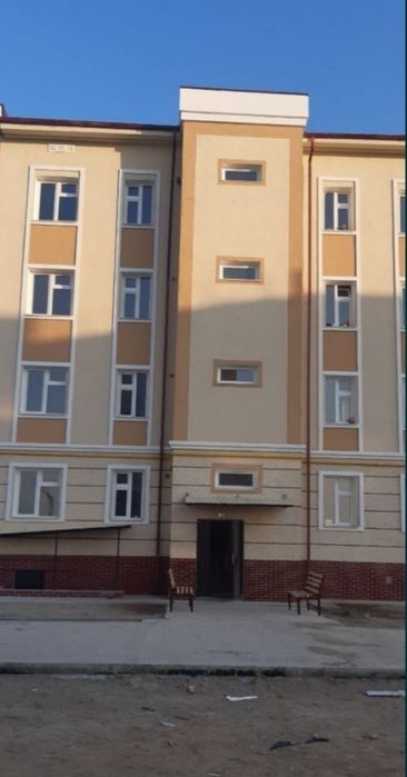 Shovot Qoʻlisda. 2xonali kv sotiladi