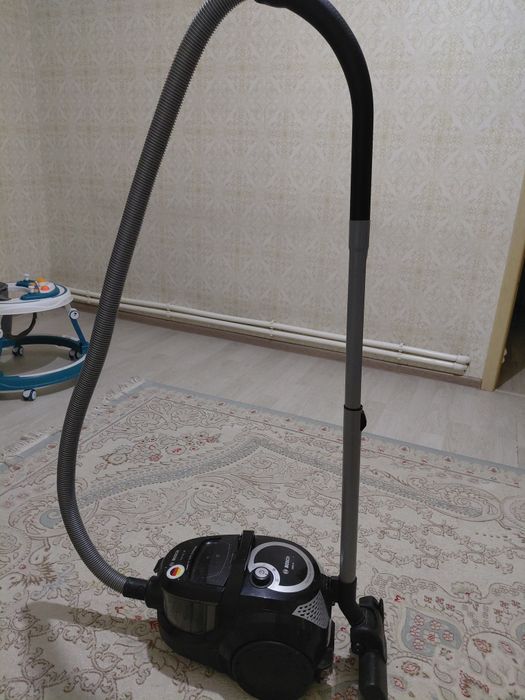 Пылесос BOSCH 2000 W