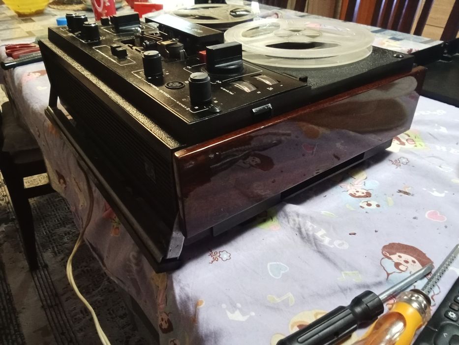 Катушечный магнитофон Сатурн. Маяк..