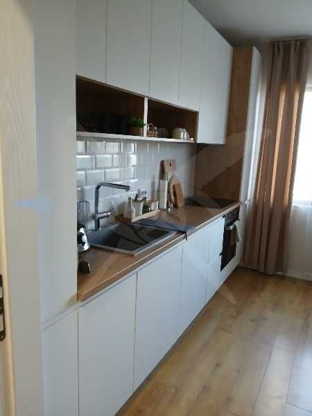 Продава се Тристаен апартамент в Пловдив, Тракия - 84 кв.м за 1839 €/кв.м - Снимка #2