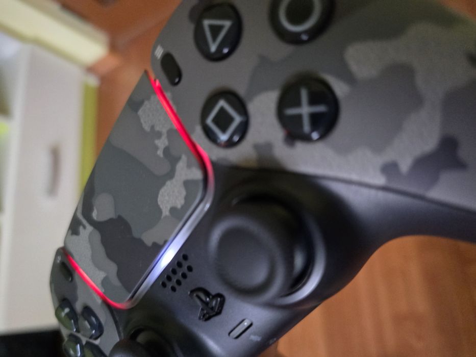 PS5 контролер цвят grey camo като чисто нов!