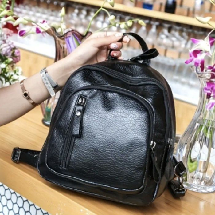 Нова малка дамска кожена раница за всекидневна употреба