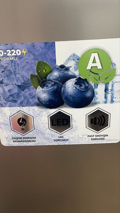 Продаю почти новый холодильник