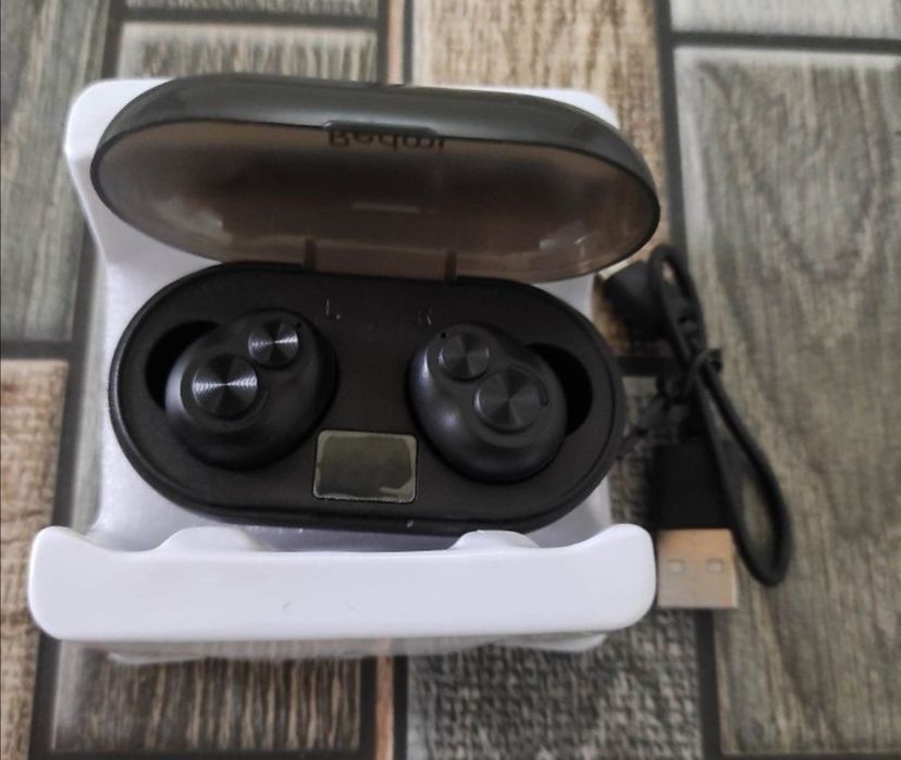 Безжични спорт блутут bluetooth слушалки Open P47