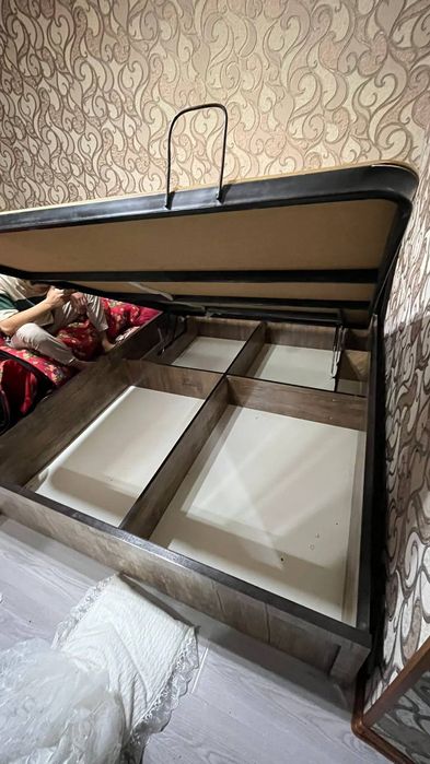 Продаю спальню в отличном состоянии!