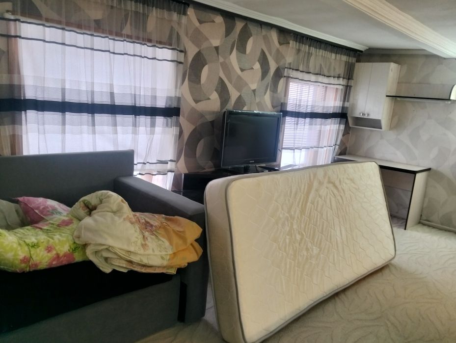 Продам1/2 дома.Частный дом