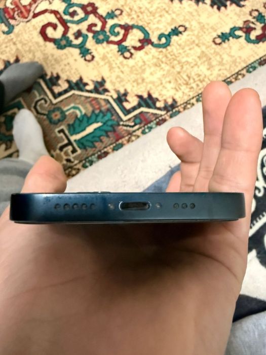 Продам iphone 13