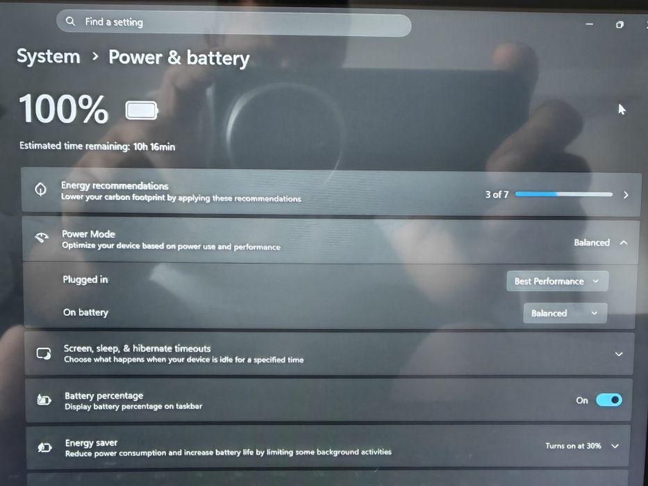 Lenovo tablet 10" LTE cu Windows 11