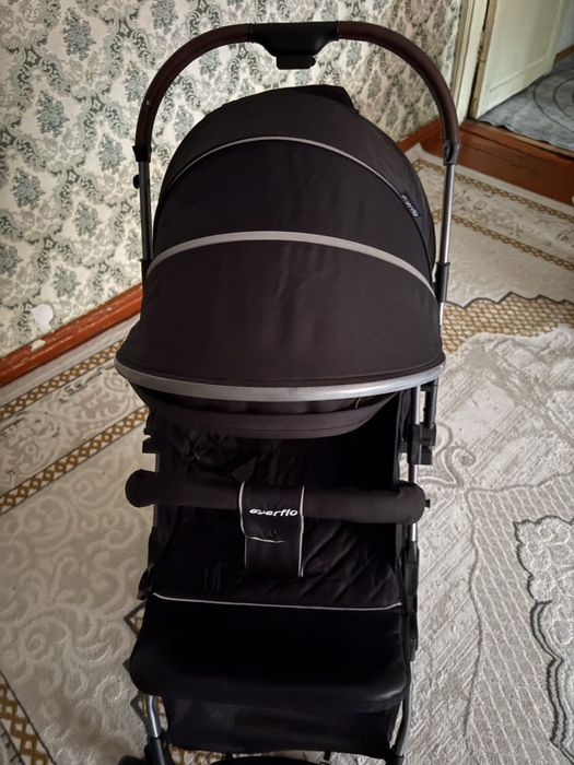 Коляска прогулочная