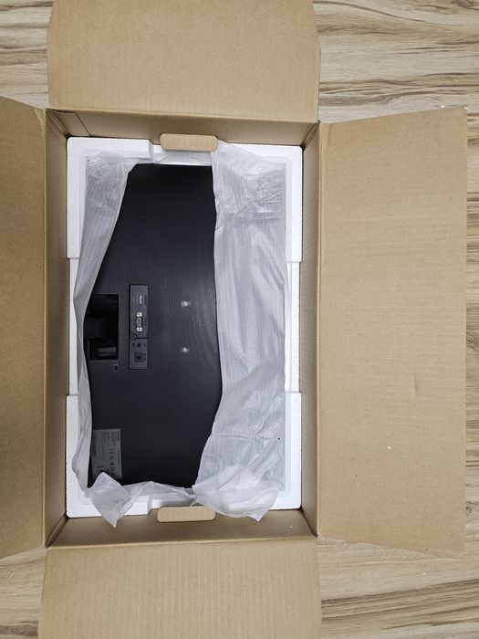 Monitor Setup Complet – 2x Samsung Curved 24” + braț suport