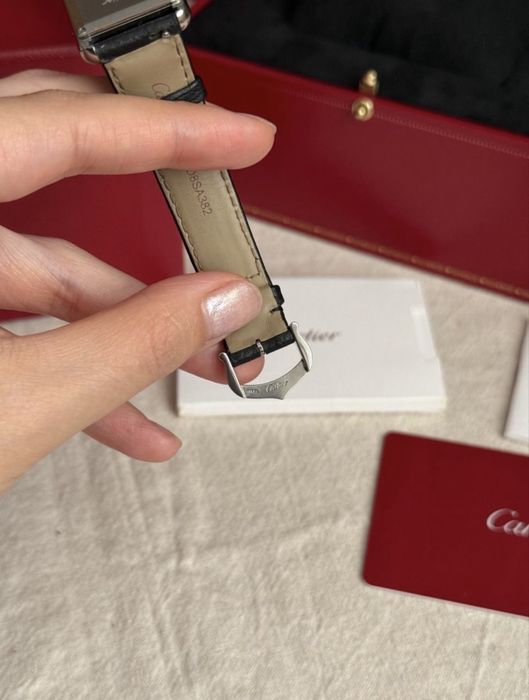 Часы Cartier Tank