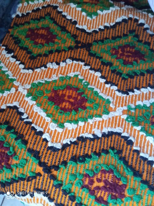 Vând.conerturi.tesute.manual