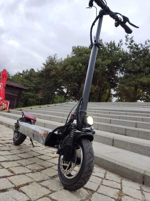 Trotineta Electrica - Noua cu motor de 800w48v15ah Noua