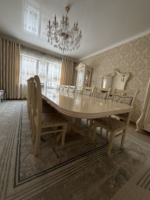 Большой стол 4м+18стульев