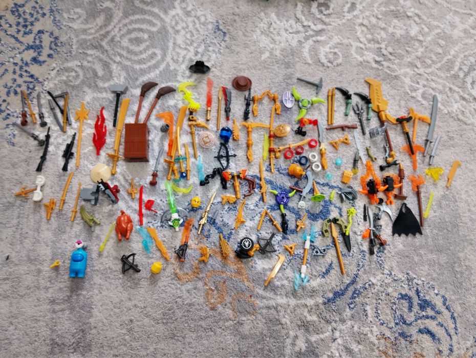 продам лего фигурки и детали