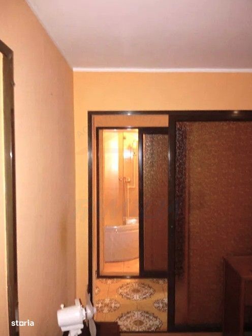 Apartament 2 camere renovat, Micro 40 – lângă Shopping City Galați