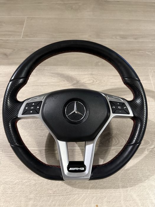 Волан Mercedes W212 AMG Мерцедес с пера