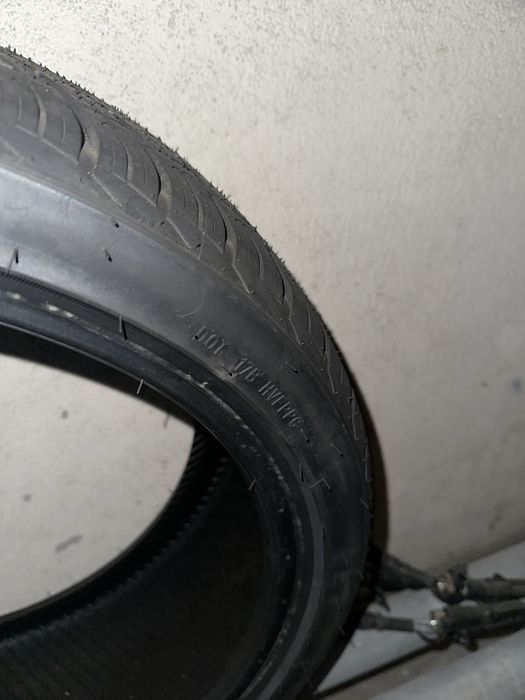 Гуми 205/40/17 ЧИСТО НОВИ
