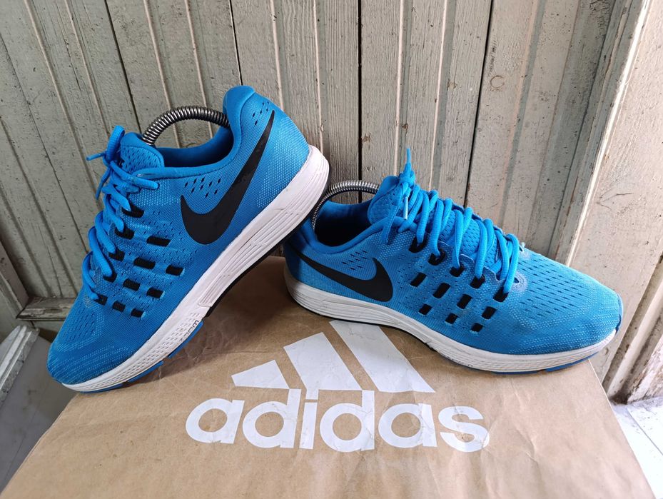 ''Nike Zoom Vomero 11''оригинални маратонки 43 номер