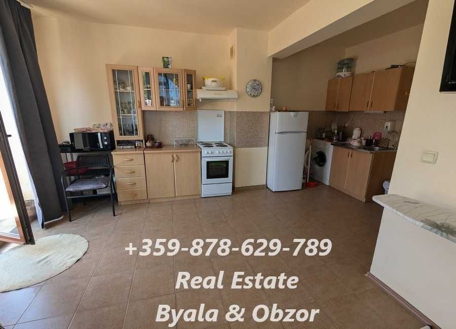 Продава се Тристаен апартамент в Бяла - 100 кв.м за 595 €/кв.м - Снимка #7