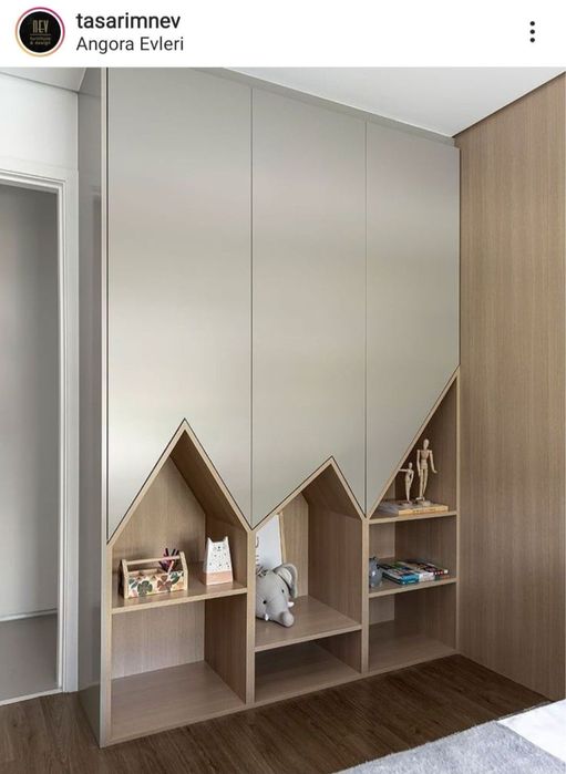 Встроенный детский шкаф, вместительный, под заказ