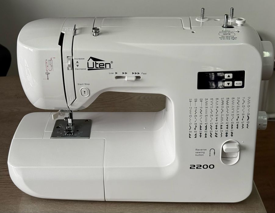 Masina de cusut profesional Uten 2200
