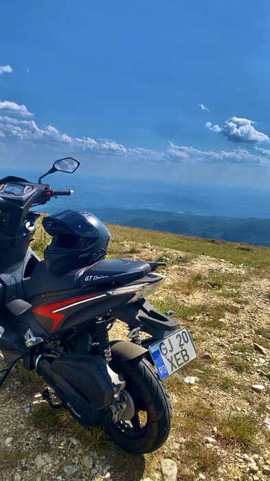 Scuter gt union 125 an 2024