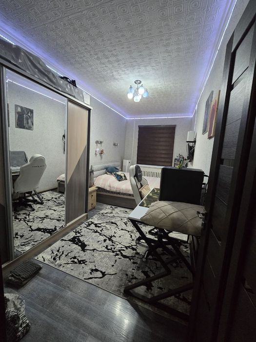 Продаётся 2х комнатная квартира чилонзар 19квартал  торг на месте