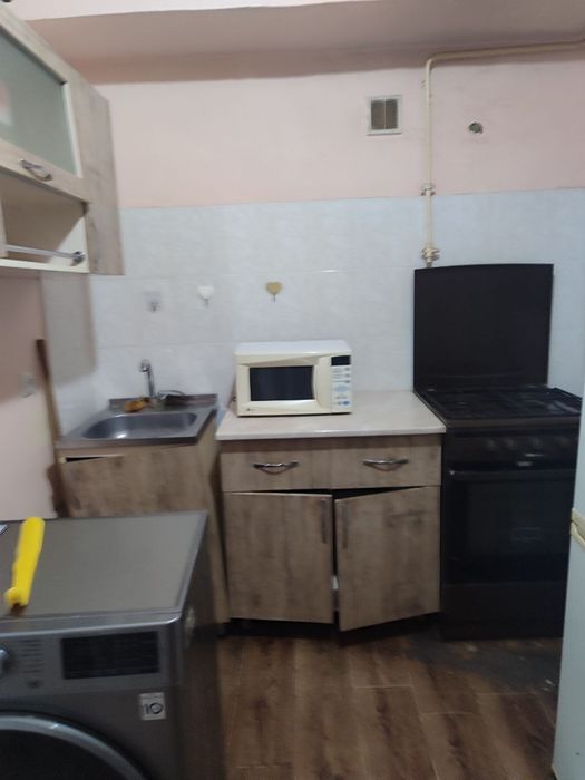 Продается юнусабад 2 квартал 1/4/4