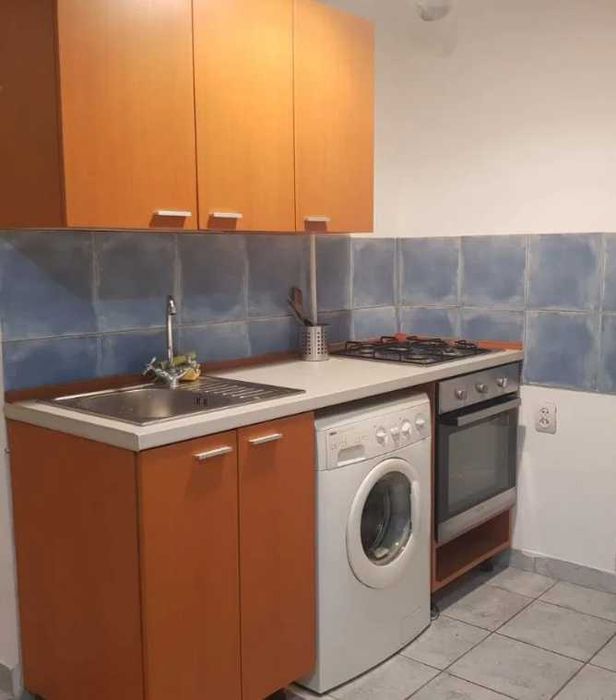 Дава се под наем Двустаен апартамент в Бургас, Изгрев - 65 кв.м за 219.3 € - Снимка #2