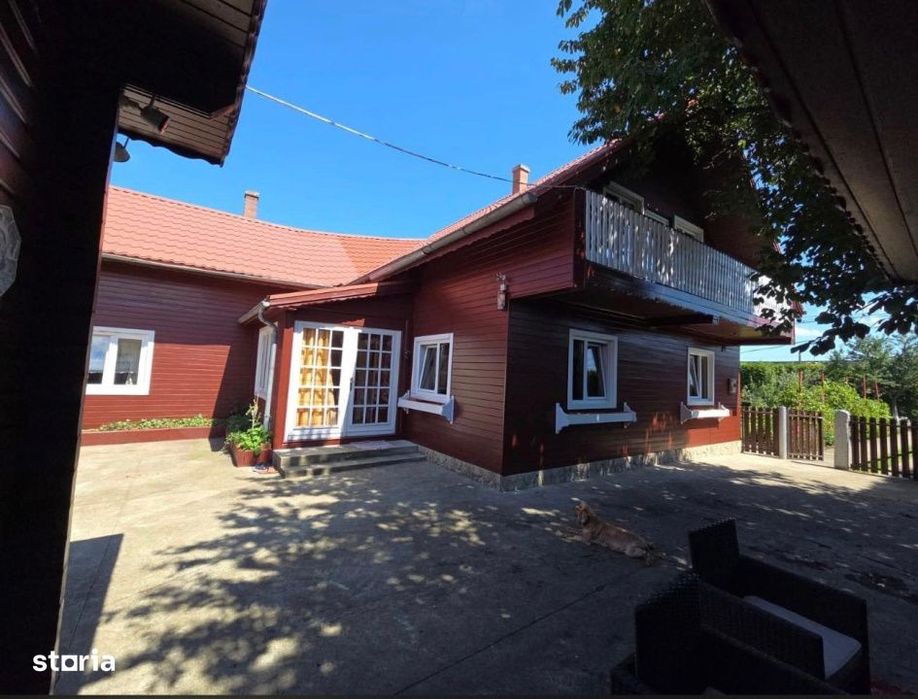 Casa  spatioasa , teren 3300 mp, Dornesti