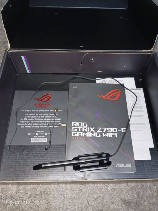 Placa de baza z790 Asus Rog strix egaming wifi defectă!
