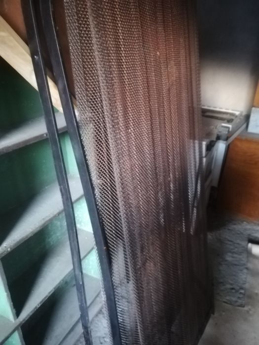 Масивна метална конструкция и Здрави пружини за легло