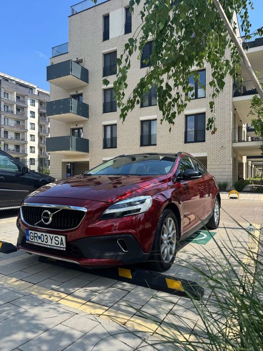 Volvo V40 VOLVO V40 – Cross Country D3