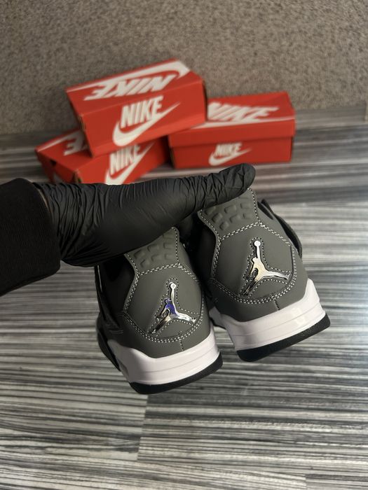 Air Jordan 4  Cool Gray - 41