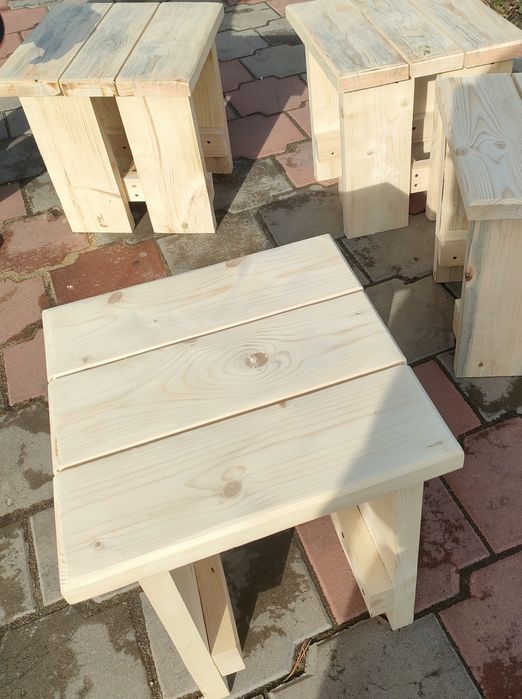 Продажа комплекта (стол, лавки)