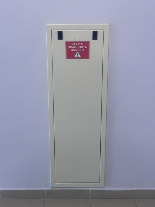 Настенный щит (шкаф)