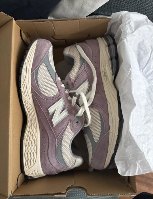 New Balance U2002 NOI