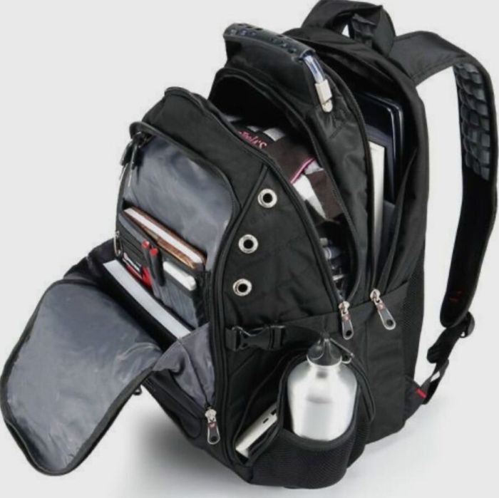 Отличный школьный рюкзак