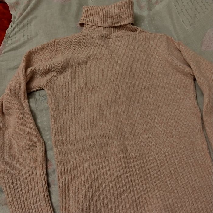 Дамски пуловери три броя за 20лв.