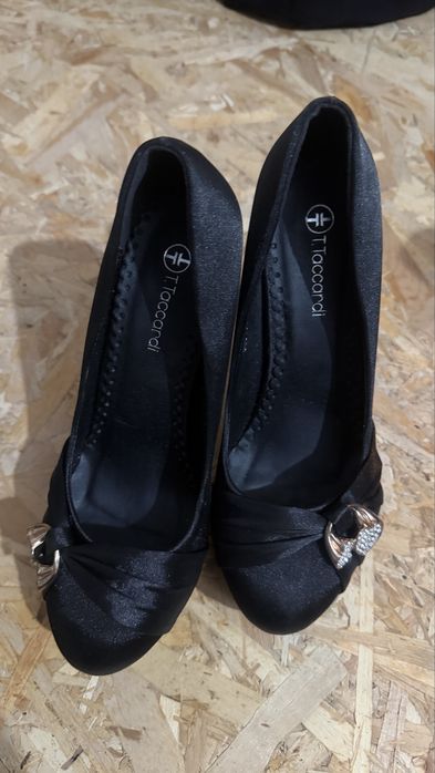 Продам женские тули