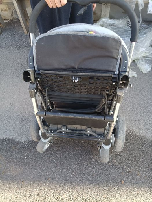 каляска в хорошем состоянии