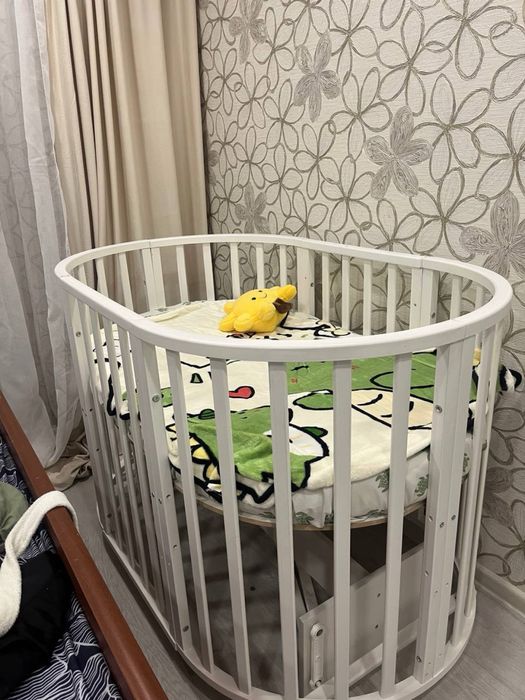 кровать детская / кроватка